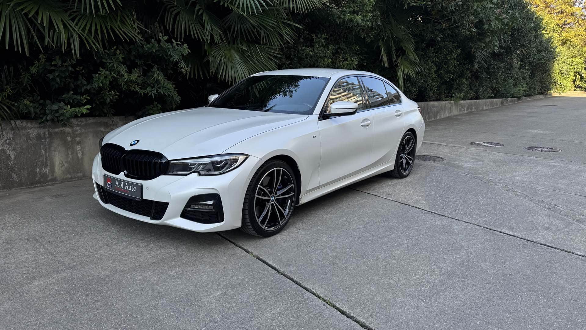 BMW 320i xDrive — аренда в Сочи, фото 1